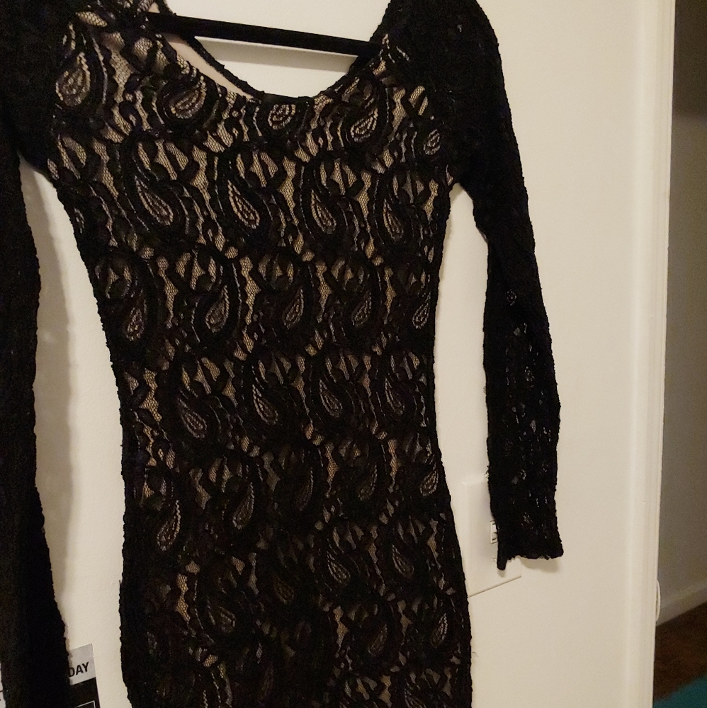 🔥S/M Sexy little black midi dress BEAUTIFUL - Picture 2 of 3